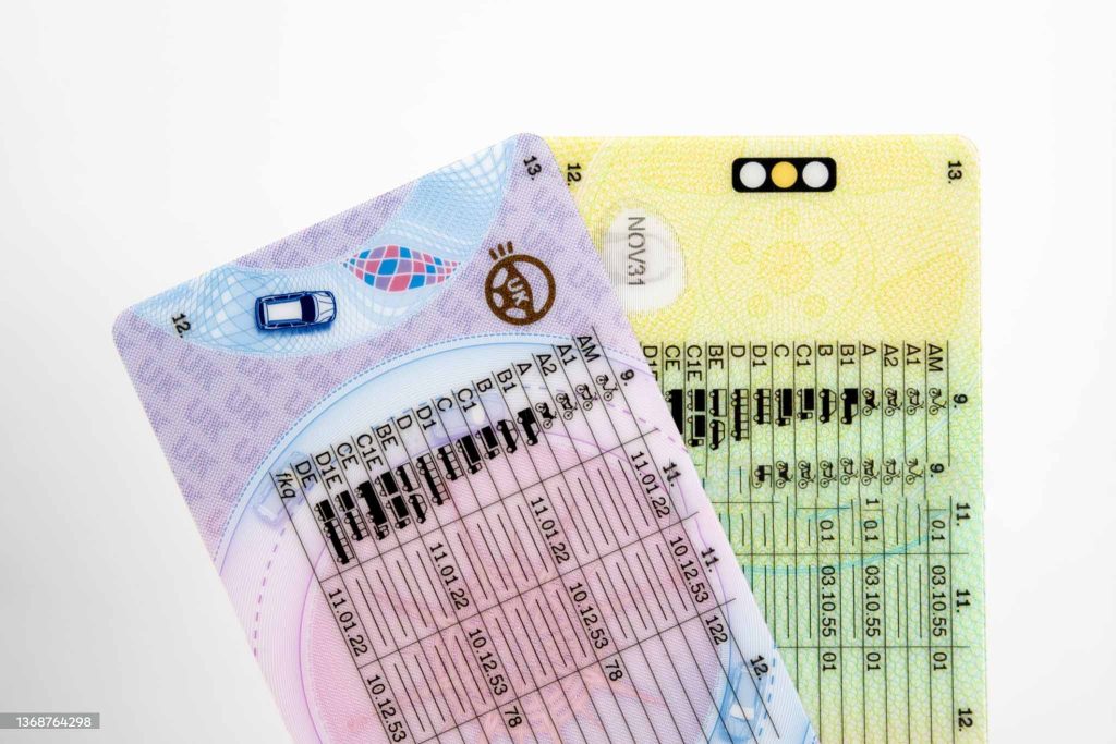 how to check driving licence status